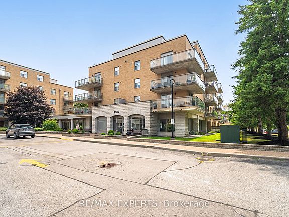 3rd image of 2502 Rutherford Rd #216