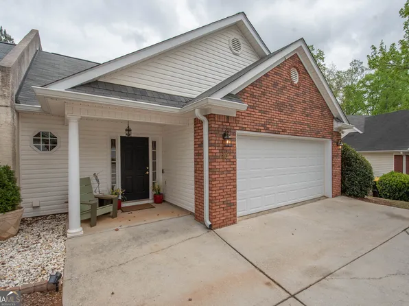 15 Stony Oak Dr, Newnan, GA 30263