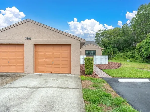 3203 Charter Club Dr APT B, Tarpon Springs, FL 34688