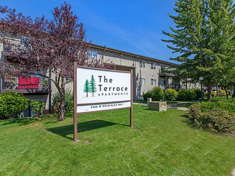 The Terrace Apartments — Photo 7