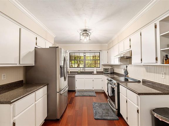 4th image of 9917 SW 77th Ct