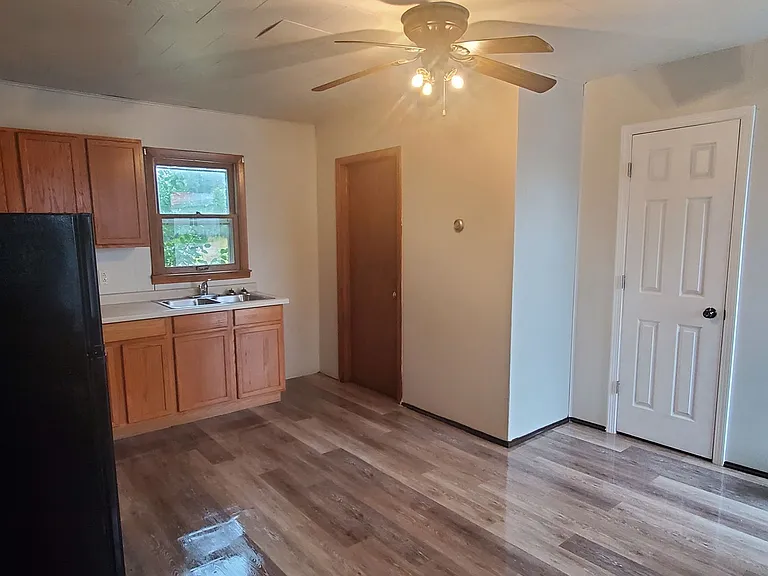 518 Ackley St — Photo 8