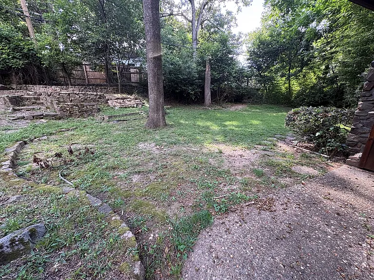2620 N Taylor St — Photo 20