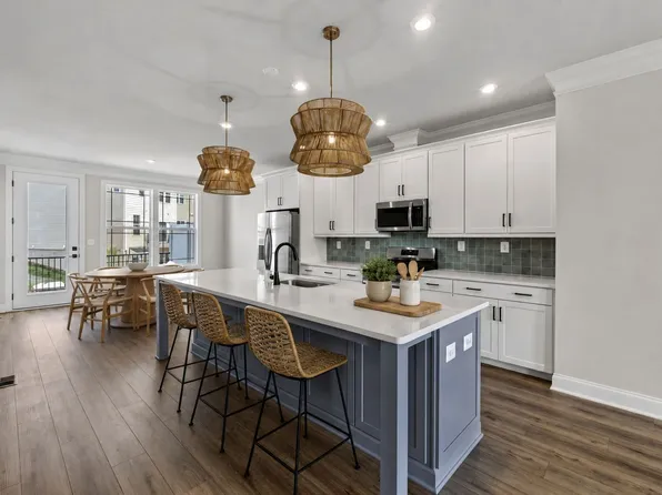 788 Park Ridge Dr, Crozet, VA 22932