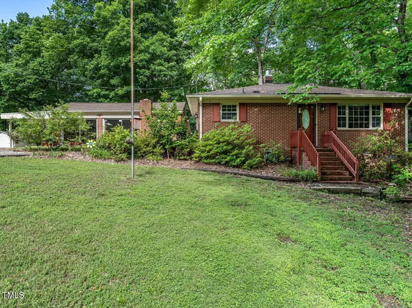 212 Hocutt Rd, Durham, NC 27703