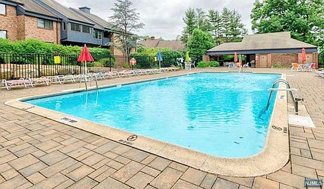2nd image of 108 Indian Hollow Ct