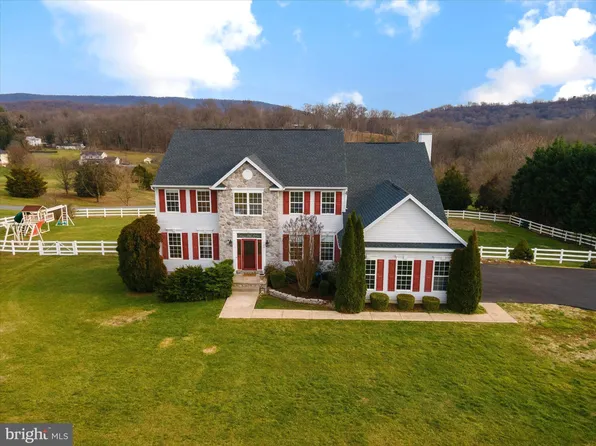 129 Bufflehead Dr, Harpers Ferry, WV 25425