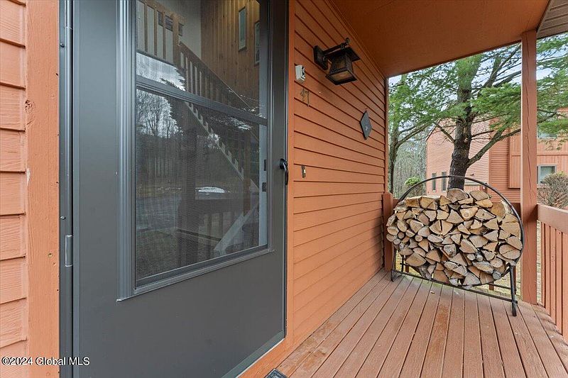 2nd image of 47 Summit Ridge #O