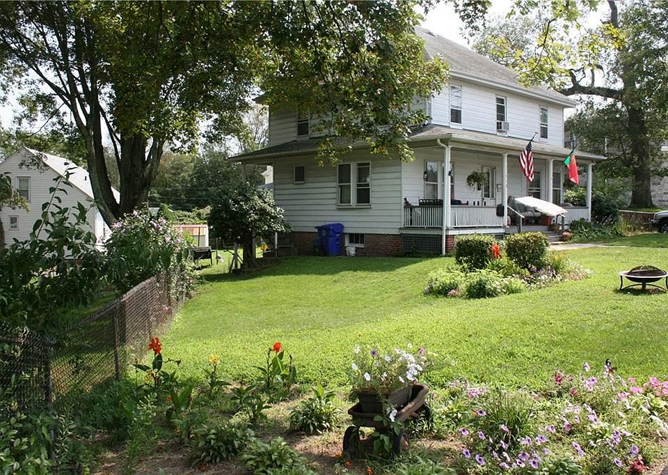 2nd image of 19 Westly St