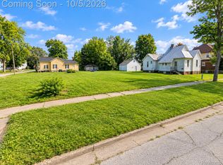 214 N Webster St, Saginaw, MI 48602