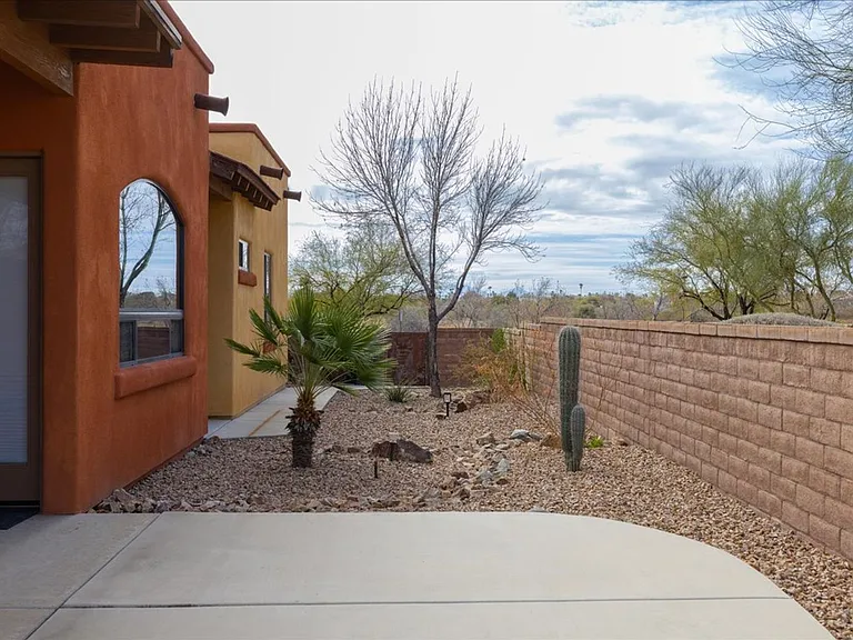 8721 E Perry Park Cir — Photo 30