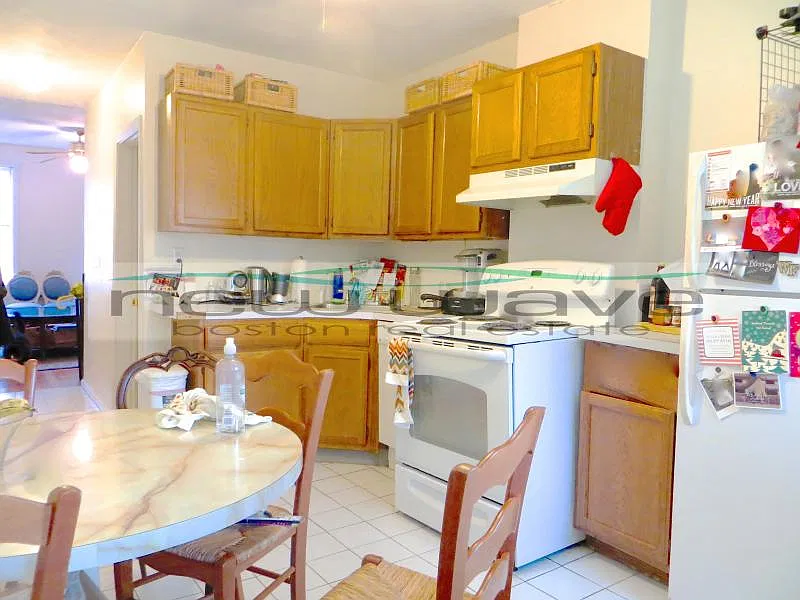 2 bed, 650 sqft, $3,500 — Photo 2