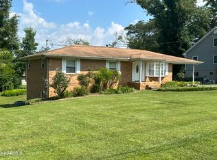 111 Cooper Cir, Oak Ridge, TN 37830