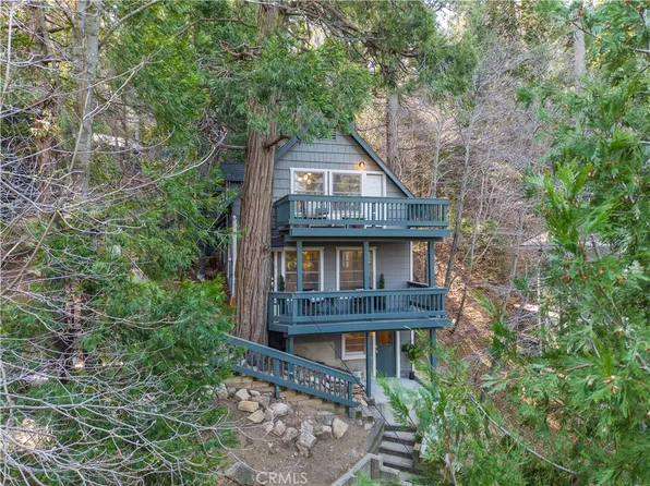 23825 Scenic Dr, Crestline, CA 92325
