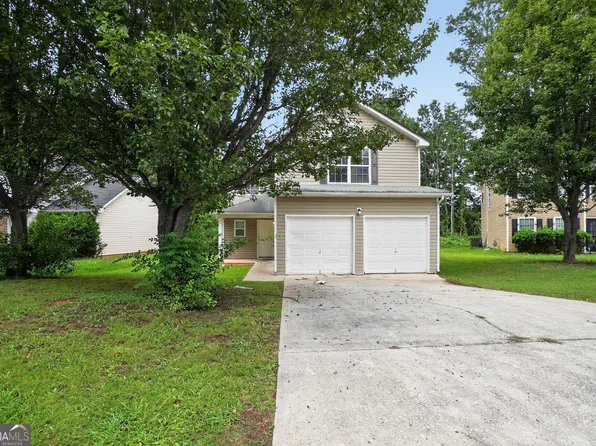 2735 Sand Lake Ct, Atlanta, GA 30349