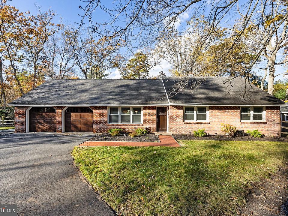 1st image of 155 Tuckerton Rd