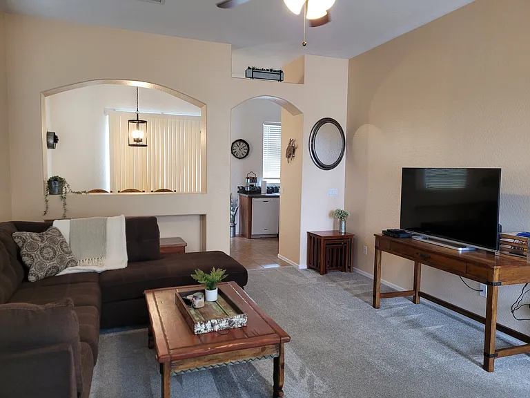 785 W Azure Dr — Photo 5