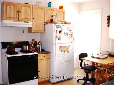 4 bed, 2.0 bath, $5,000 — Photo 2