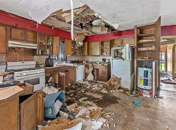 5th image of 820 N Blake St