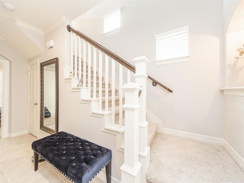 1st image of 12258 Oxford Crescent Cir