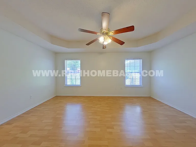 304 Strawbridge Dr — Photo 15
