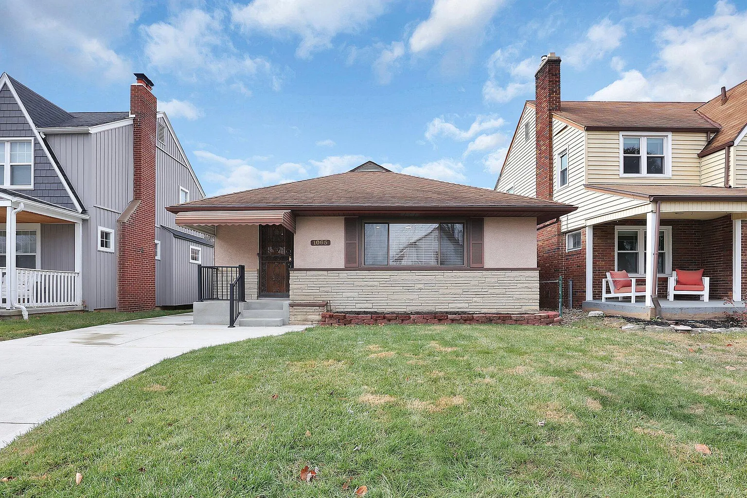 1065 Lilley Ave photo 1