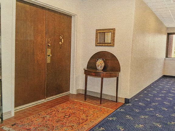 Gracious front entry