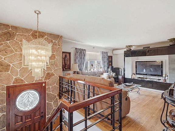2nd image of 165 Meister Boulevard