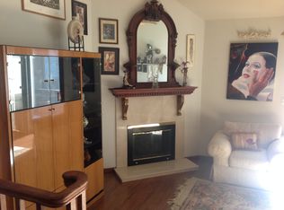 582 Sanderling Ct, Secaucus, NJ 07094