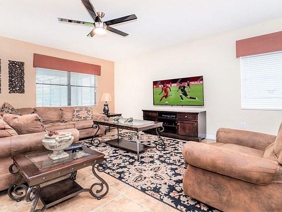 3rd image of 1433 Wexford Way