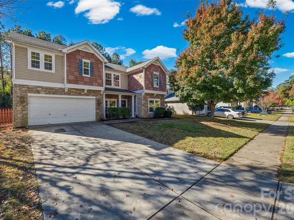 240 Loch Stone St, Fort Mill, SC 29715