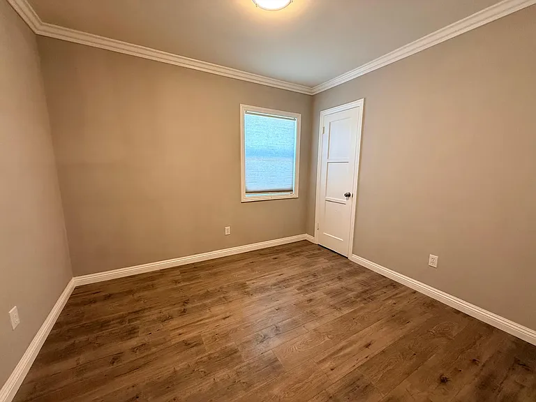 5656 Garypark Ave — Photo 10
