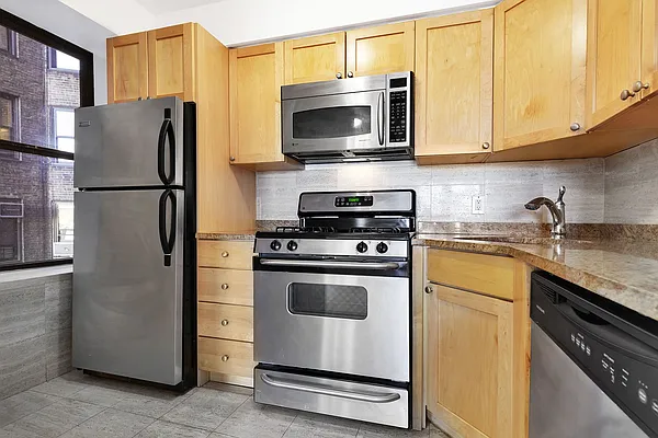 Rented by Cooper & Cooper Real Estate | media 5