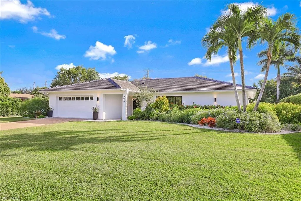 3 bed, 2.0 bath, 1802 sqft, $12,000 — Photo 2