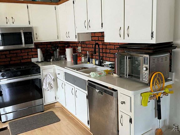 2nd image of 32136 Mount Vernon Rd