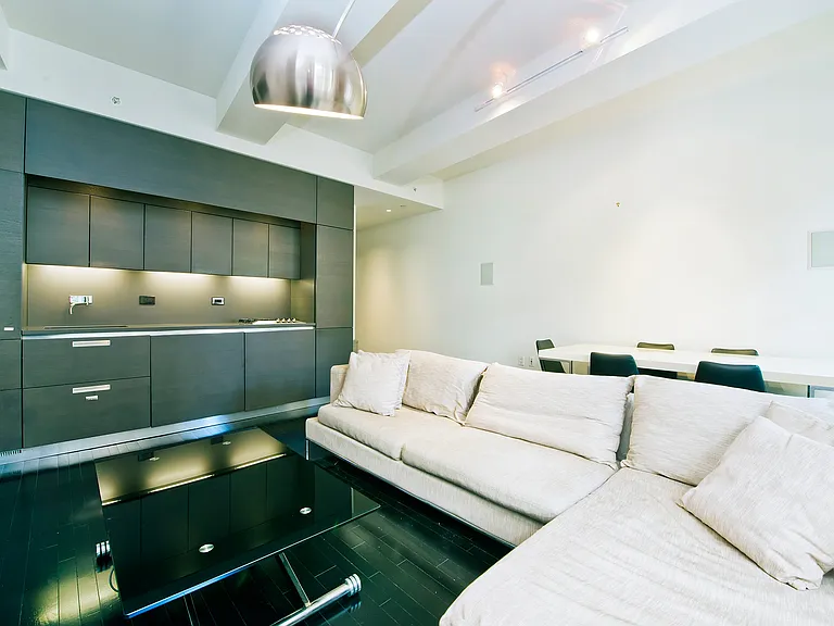 20 Pine St #815 — Photo 4