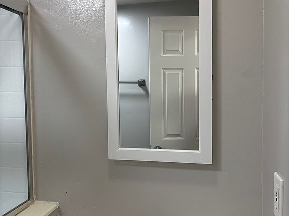5th image of 1466 San Antonio Ave APT 11