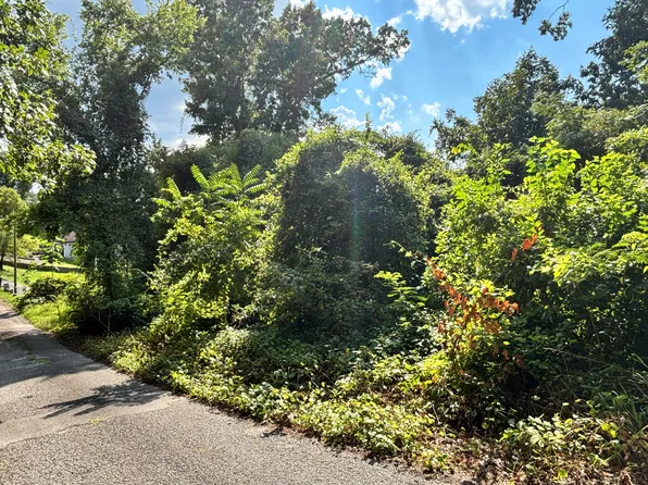 319 Mission Crest Ln, Chattanooga, TN 37404