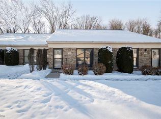 1621 Westhampton Dr, Youngstown, OH 44515