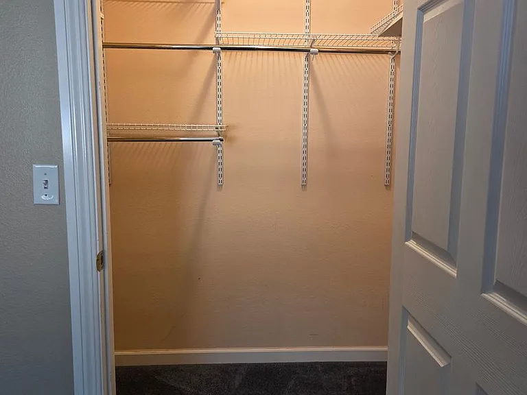 20800 W Willow Springs Dr — Photo 10
