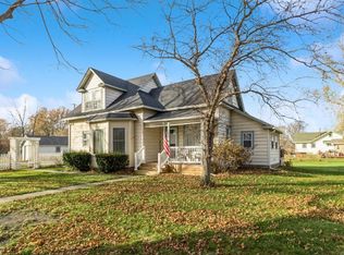 345 NE 4th St, Earlham, IA 50072