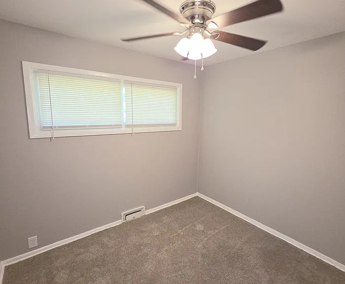 11421 Manchester Ave — Photo 11