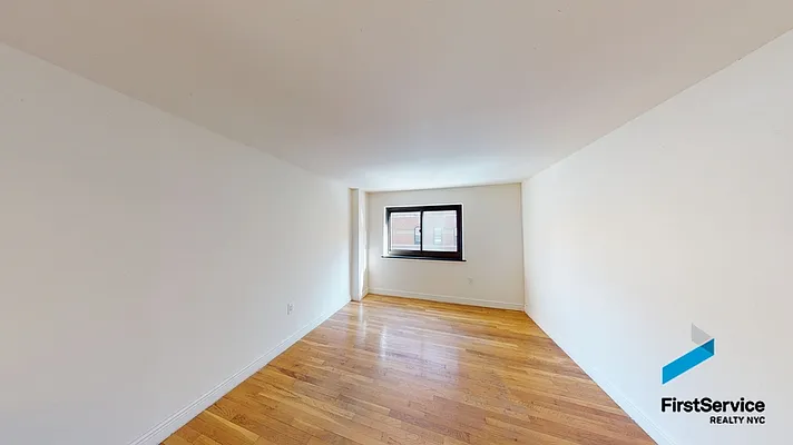 Rented by FirstService Realty (legacy) | media 3