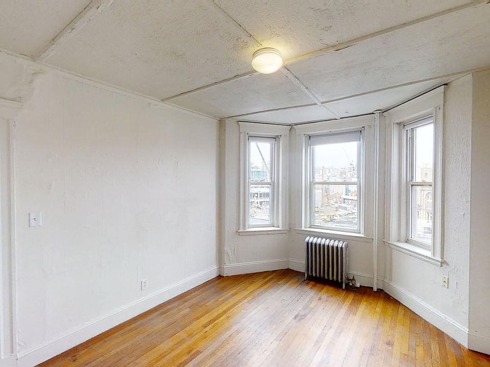 1st image of 1179 Boylston St APT 35
