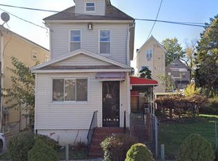 10738 166th St, Jamaica, NY 11433