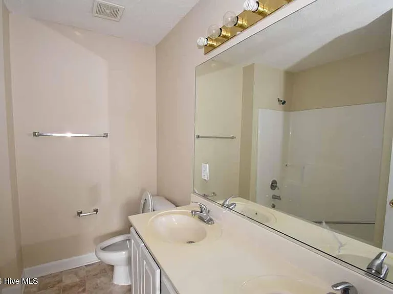 1231 Westridge Ct #A — Photo 10