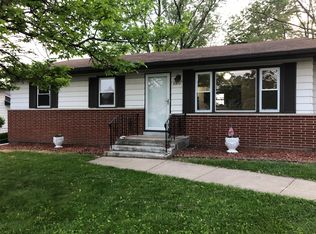 9370 Roosevelt Pl, Crown Point, IN