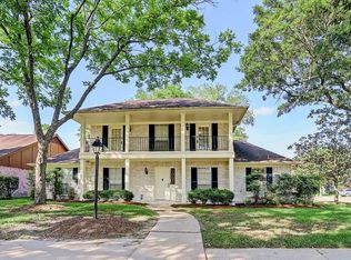 11923 Manorgate Dr, Houston, TX 77031