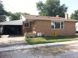 210 Fulton Ave, Saint David, IL 61563