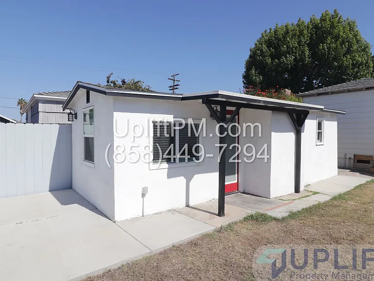 710 Church Ave — Photo 11